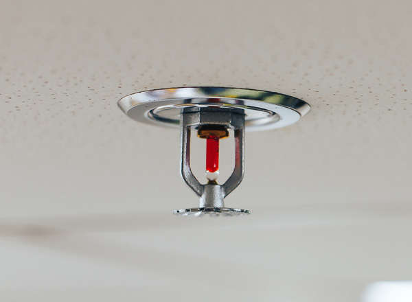 photo of a sprinkler on the ceiling