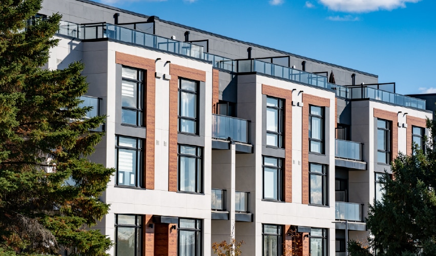 outside view of an apartment building